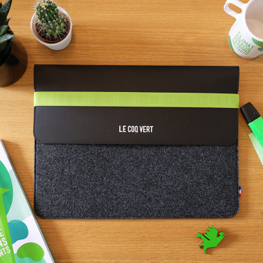 La pochette d'ordinateur Le Coq Vert - Big Boutique - BPI France